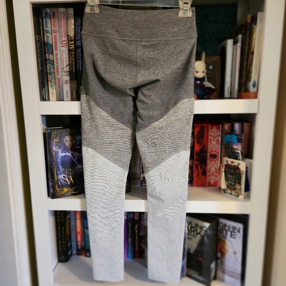 Outdoor Voices Springs 7/8 Legging in Gray - Picture 4 of 5